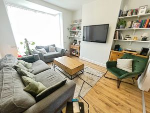 Lounge- click for photo gallery